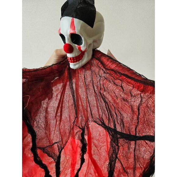 Regent clown hanging Halloween prop - Picture 7 of 7